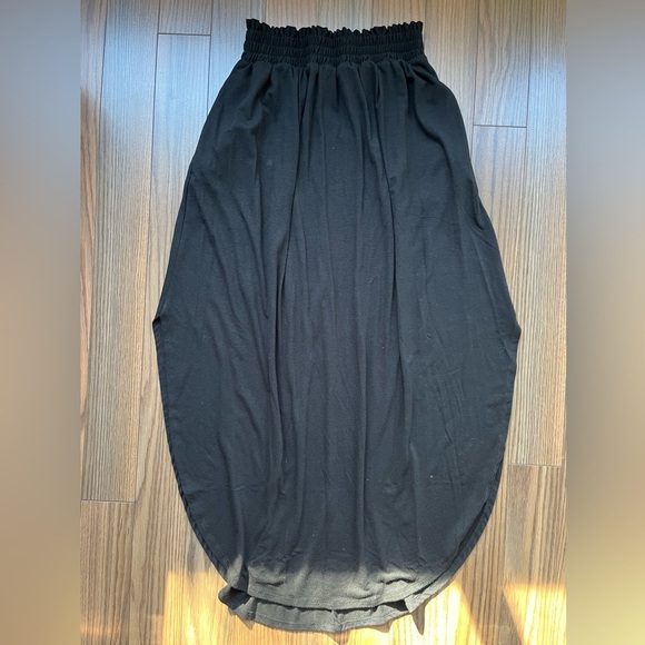 ZENANA Smocked Waist Curved Maxi Skirt with Pockets Size small Brand New - Picture 6 of 14
